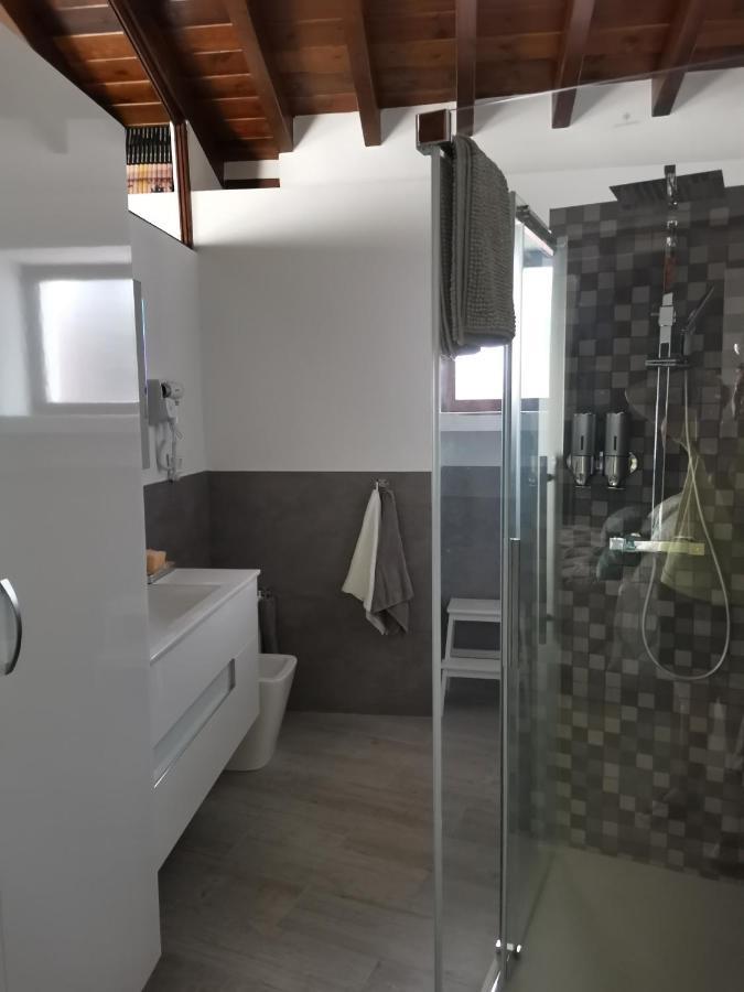 شقة Fg Albayzin Apartamento Deluxe Con Terraza Vistas Y Parking Gratis غرناطة المظهر الخارجي الصورة