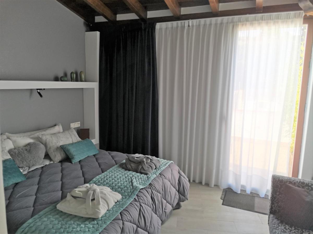 شقة Fg Albayzin Apartamento Deluxe Con Terraza Vistas Y Parking Gratis غرناطة المظهر الخارجي الصورة