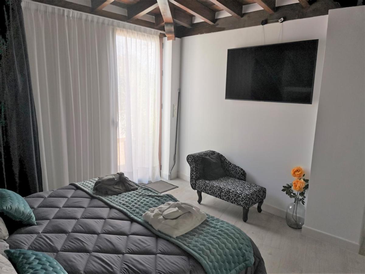 شقة Fg Albayzin Apartamento Deluxe Con Terraza Vistas Y Parking Gratis غرناطة المظهر الخارجي الصورة