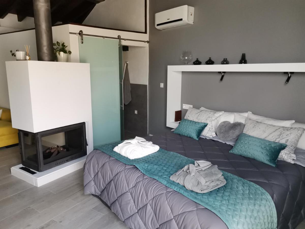 شقة Fg Albayzin Apartamento Deluxe Con Terraza Vistas Y Parking Gratis غرناطة المظهر الخارجي الصورة