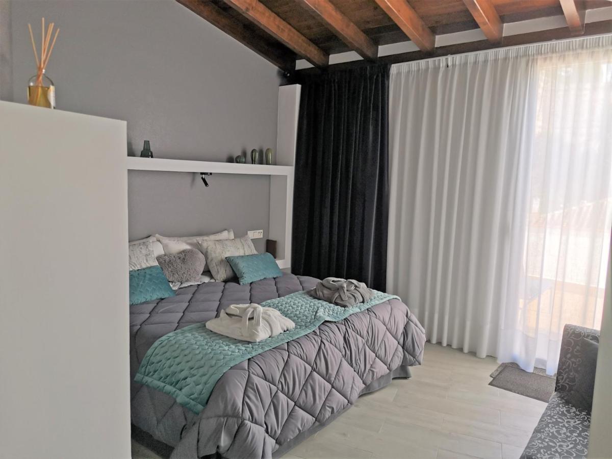 شقة Fg Albayzin Apartamento Deluxe Con Terraza Vistas Y Parking Gratis غرناطة المظهر الخارجي الصورة