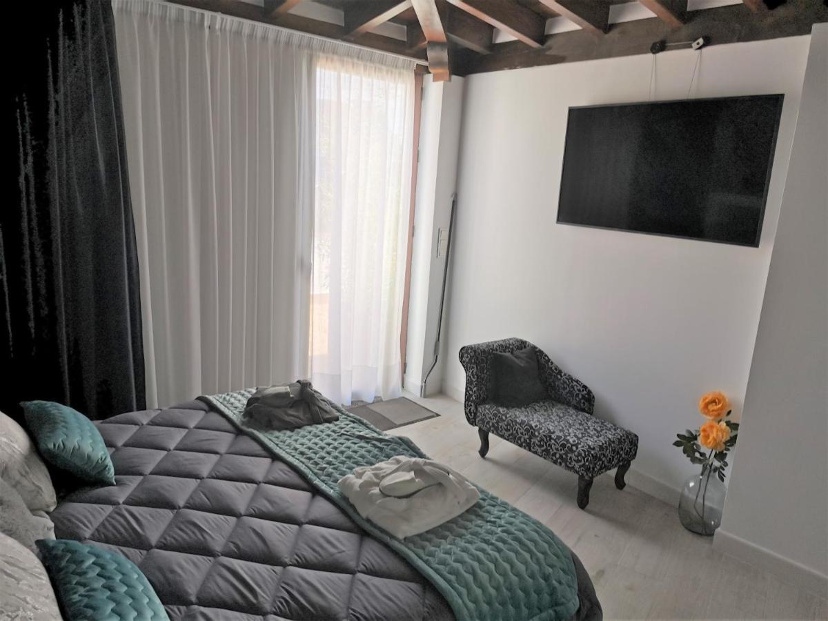 شقة Fg Albayzin Apartamento Deluxe Con Terraza Vistas Y Parking Gratis غرناطة المظهر الخارجي الصورة