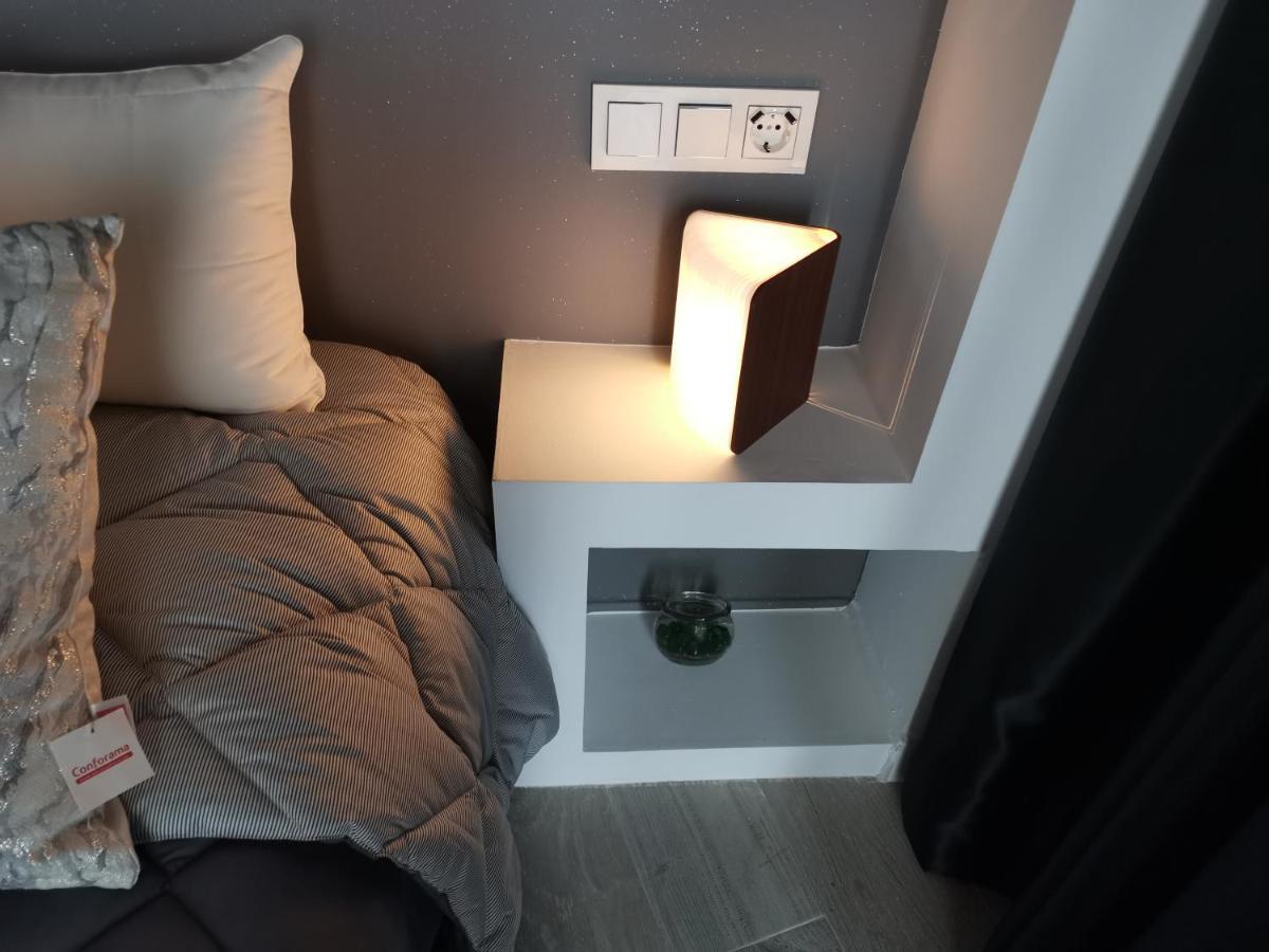 شقة Fg Albayzin Apartamento Deluxe Con Terraza Vistas Y Parking Gratis غرناطة المظهر الخارجي الصورة