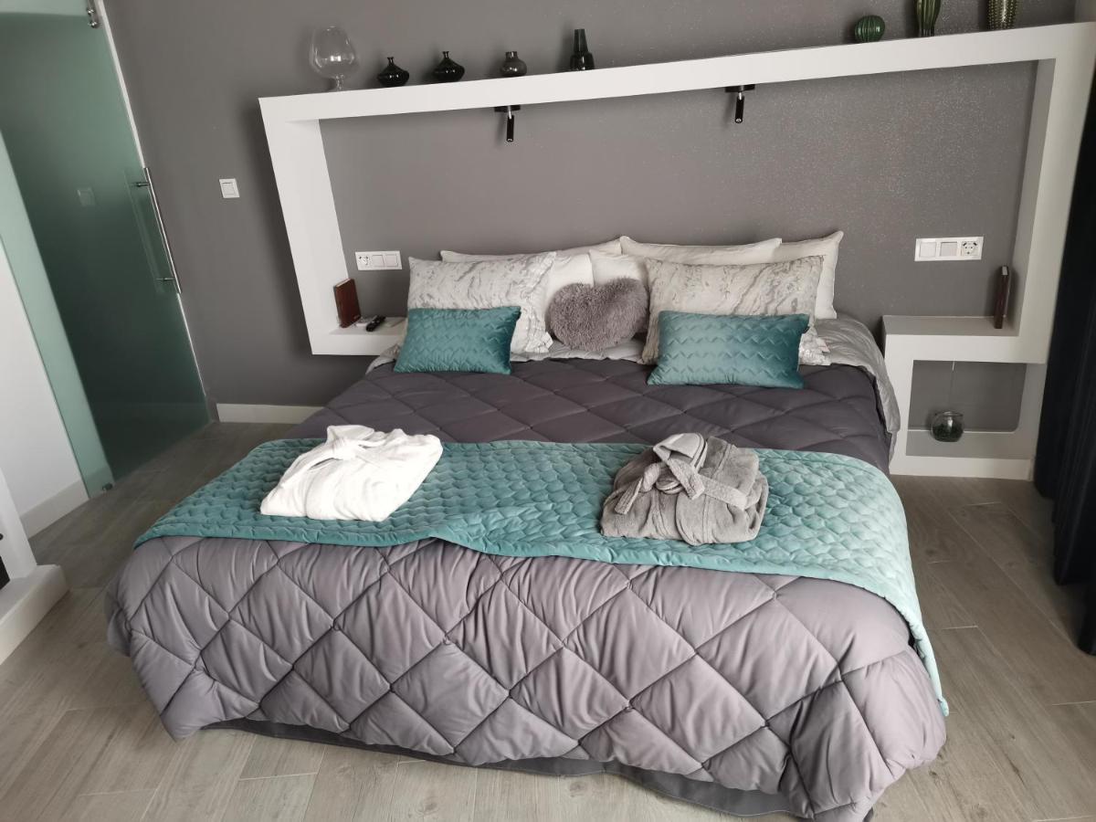 شقة Fg Albayzin Apartamento Deluxe Con Terraza Vistas Y Parking Gratis غرناطة المظهر الخارجي الصورة