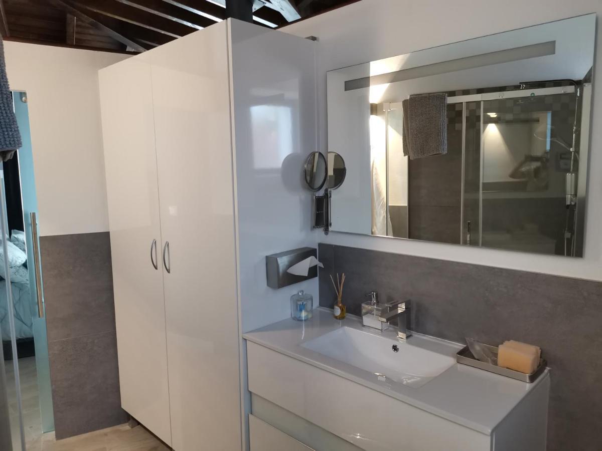 شقة Fg Albayzin Apartamento Deluxe Con Terraza Vistas Y Parking Gratis غرناطة المظهر الخارجي الصورة