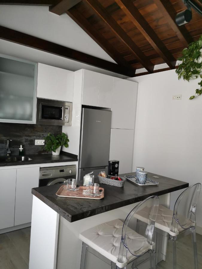 شقة Fg Albayzin Apartamento Deluxe Con Terraza Vistas Y Parking Gratis غرناطة المظهر الخارجي الصورة